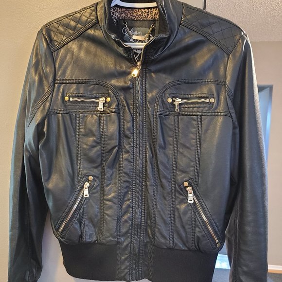 ❌SOLD❌Black Leather Coat - Picture 2 of 4